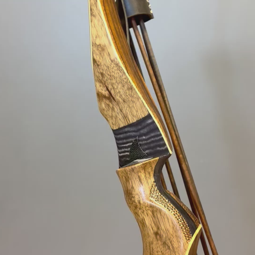Load video: Bogen - Bowman Archery Turnier Recurve 60&quot;