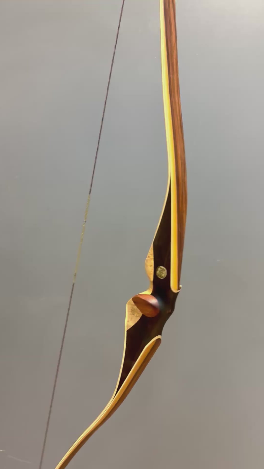 Load video: Bogen - Bowman Archery 59“ Hybrid / 37#