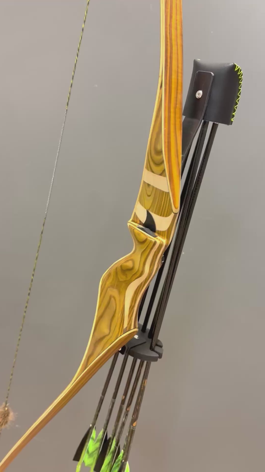 Video laden: Bogen - Bowman Archery  Classic Recurve 64" Linkshand