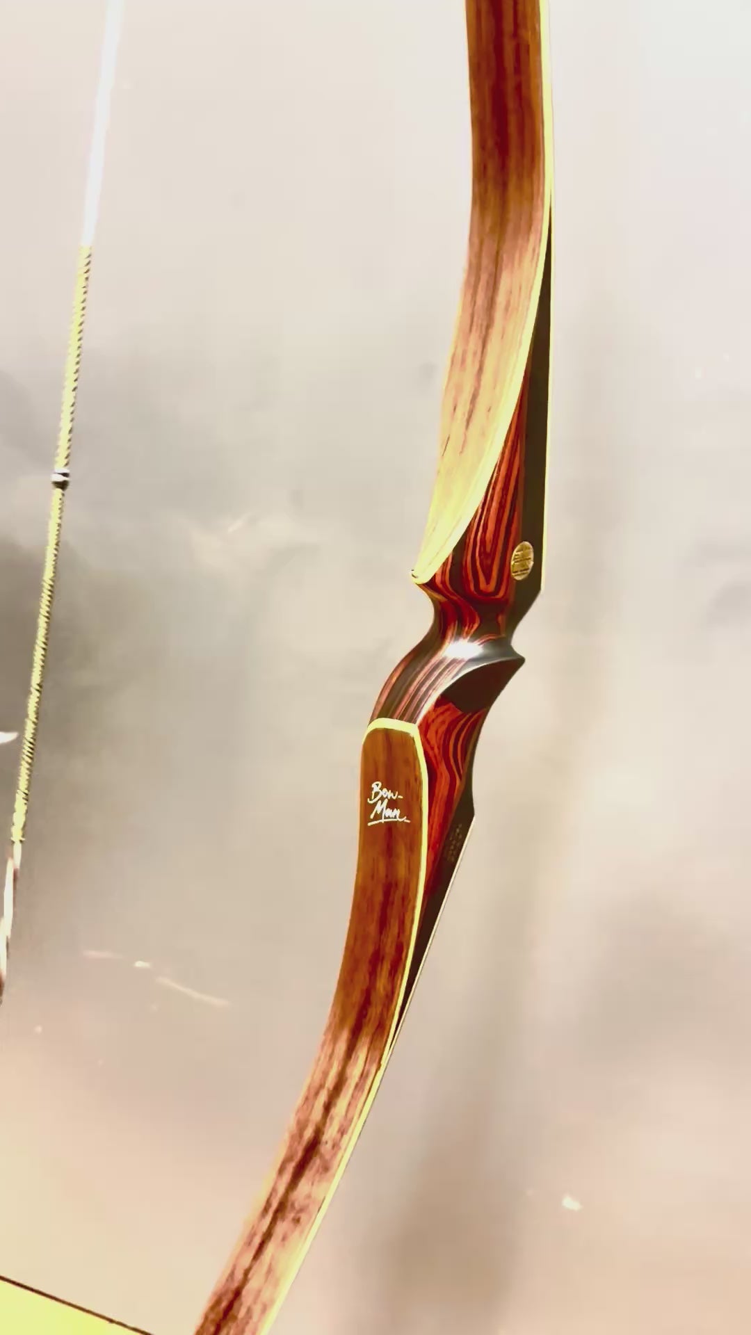 Load video: Bogen - Bowman Archery 64“ Hybrid / 37# KLEINSERIE